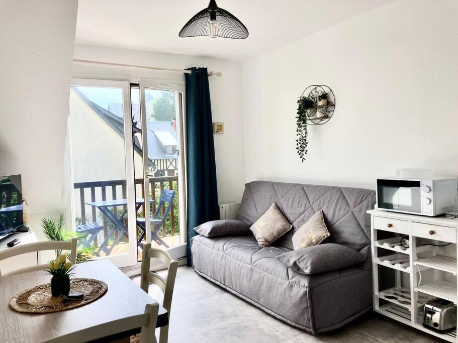 Cabourg, Appartement T2 Acces Direct Mer Kültér fotó