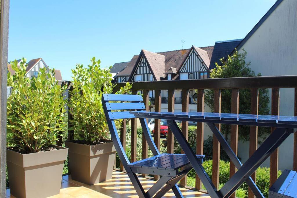 Cabourg, Appartement T2 Acces Direct Mer Kültér fotó